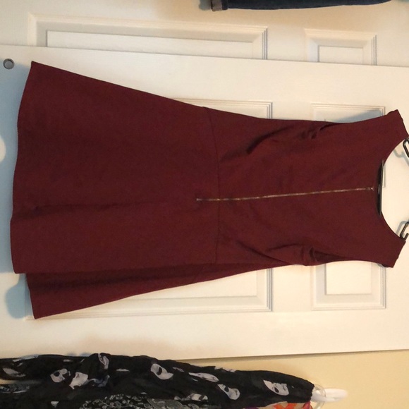 Dress - Picture 2 of 2